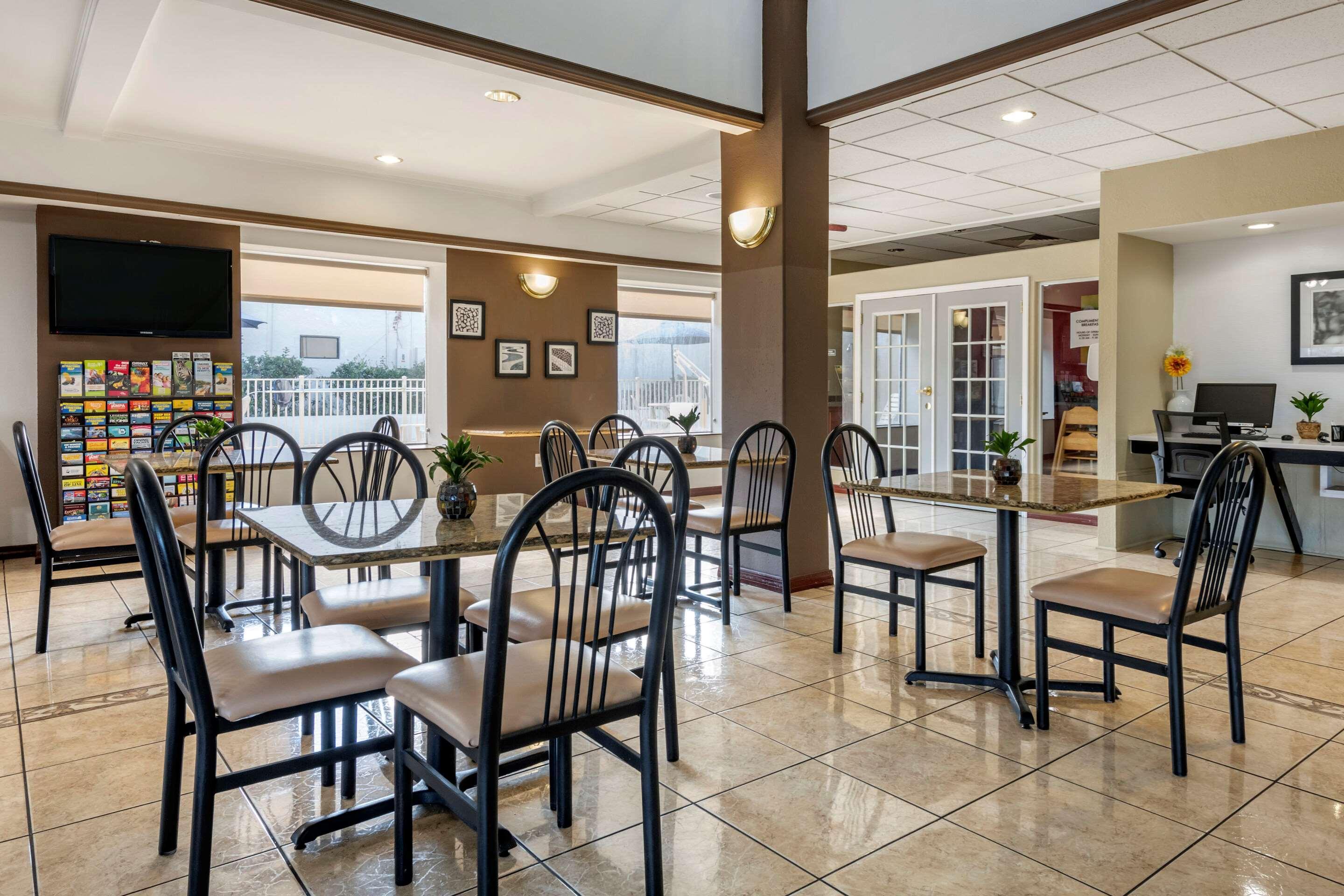 Quality Inn Zephyrhills-Dade City Εξωτερικό φωτογραφία